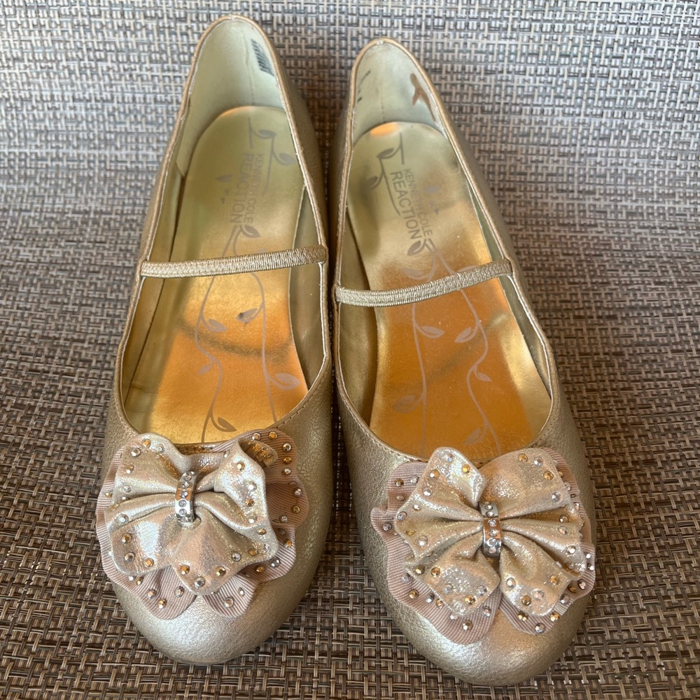 Kenneth Cole Reaction Gold Flats with Rhinestone Bow